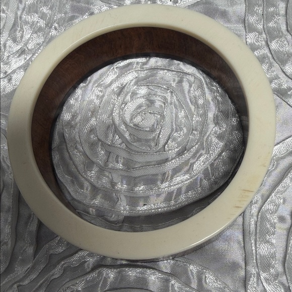 Hawaiian Koa Wood & Acrylic Inlay Bangle Bracelet - Picture 7 of 8